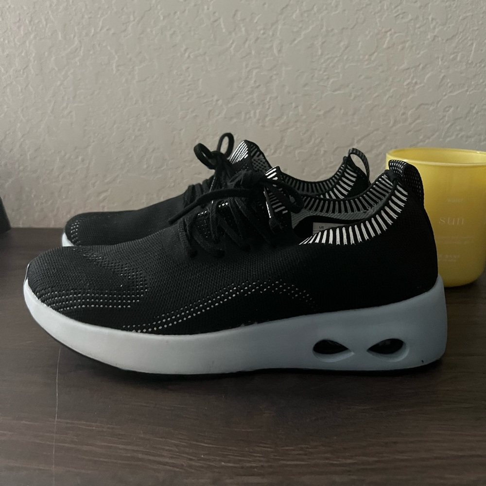 Cherokee infinity shoes. Brand new, worn once.